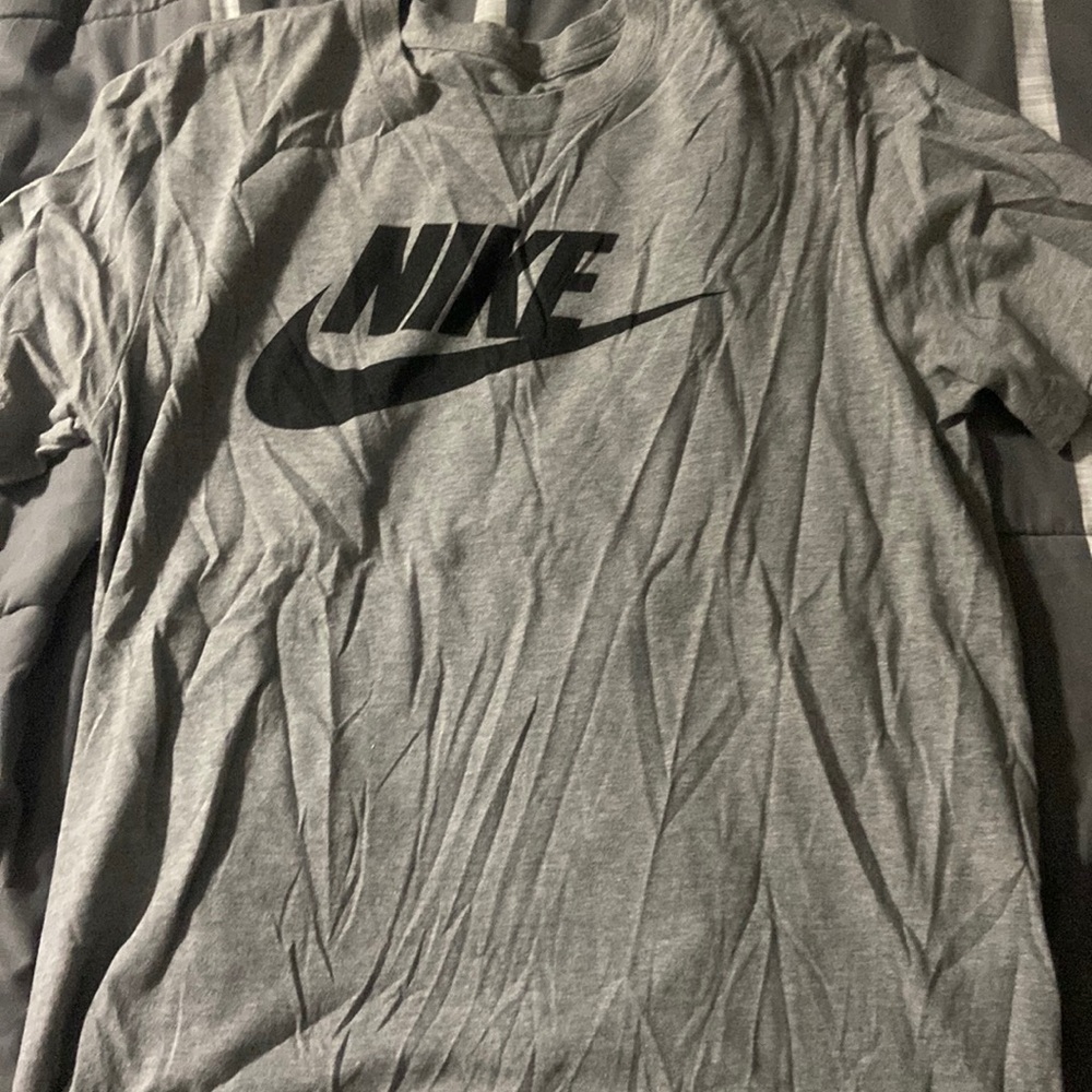 Nike tshirt light grey size medium